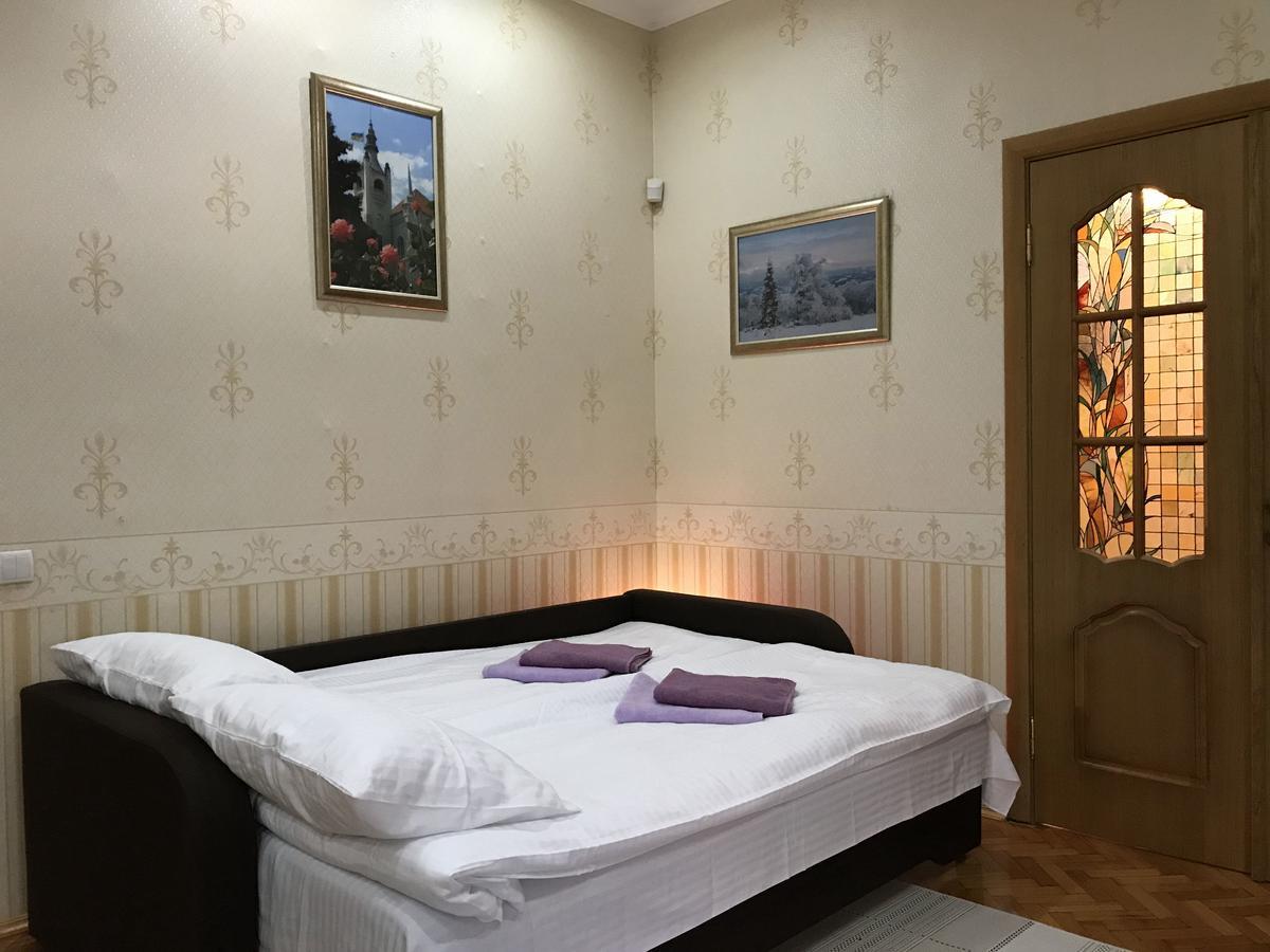 Large Apartment In The City Center Мукачево Экстерьер фото