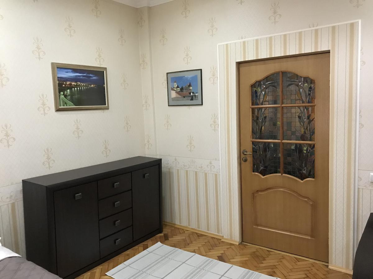 Large Apartment In The City Center Мукачево Экстерьер фото