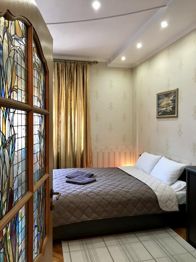 Large Apartment In The City Center Мукачево Экстерьер фото