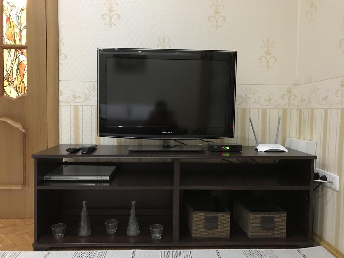 Large Apartment In The City Center Мукачево Экстерьер фото